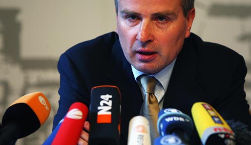 UEFA-Ermittler Peter Limacher gibt seine Aufgaben vorübergehend ab