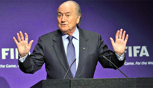 Sepp Blatter weist die Vorwürfe von vielen Seiten zurück