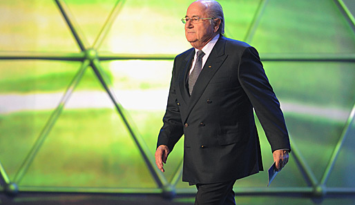 FIFA-Boss Blatter hat die Gerüchte um einen Rücktritt zurückgewiesen