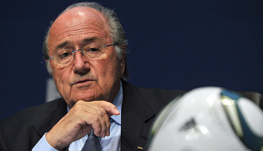FIFA-Präsident Sepp Blatter kritisiert die Absetzung der Spitze des ägyptischen-Verbands scharf