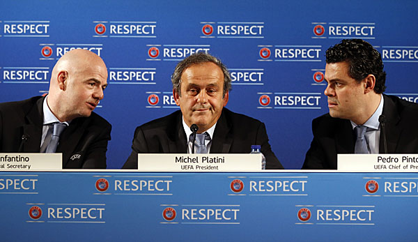 Gianni Infantino, Michel Platini und Pedro Pinto (v.l.n.r.) bilden die Spitze der UEFA