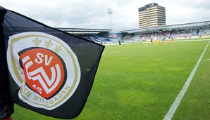 Ein Schock für alle Anhänger des SV Wehen Wiesbaden. Glücklicherweise sind die Spieler unverletzt