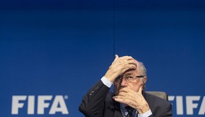 Trotz Wiederwahl zum FIFA-Präsident wird die Luft für Joseph Blatter immer dünner