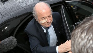 Joseph Blatter muss Sanktionen der FIFA befürchten