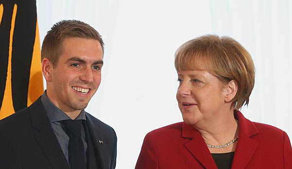 Philipp Lahm führte ein Interview mit Bundeskanzlerin Angela Merkel