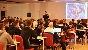 Frank Wormuth, der die Trainer-Ausbildung im DFB anfpührt, findet deutliche Worte für Mehmet Scholl