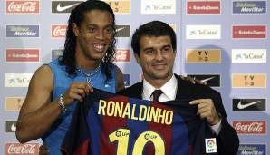 Einen Tag später erfolgte die offizielle Präsentation mit einem glücklichen Präsidenten Joan Laporta und dem legendären Trikot mit der Nummer zehn. Ob Ronaldinho da schon wusste, welch glorreiche Zeiten ihm und den Fans der Blaugrana bevorstehen würden?