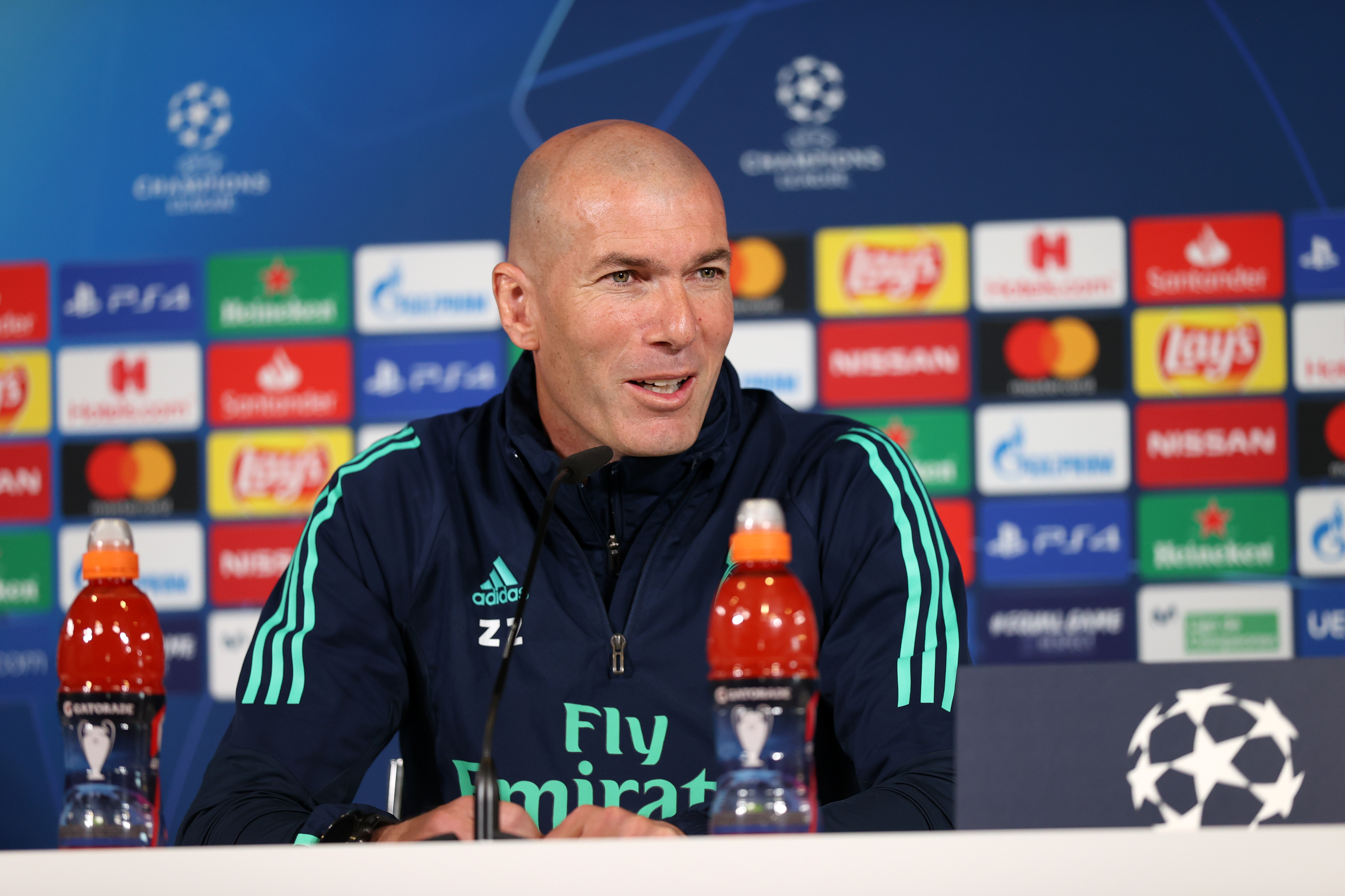 Zinedine Zidane hat mit Real Madrid von 2015-2018 drei Jahre in Folge die Champions League gewonnen