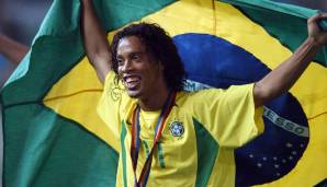 Ronaldinho (Brasilien): Der Stern des zweimaligen Weltfußballers ging bei jener WM auf. Sein Höhepunkt: Der Freistoßtreffer im Viertelfinale gegen England. Wechselte 2003 von PSG zu Barca und wurde zum Weltstar. 2015 ging die Karriere zu Ende.
