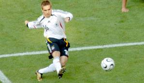 Heute vor 15 Jahren eröffnete Philipp Lahm die WM 2006 mit seinem Tor im Auftaktspiel gegen Costa Rica. Lahm schaffte es sogar ins All-Star-Team der Weltmeisterschaft – mit 22 anderen Spielern. Wir blicken zurück.