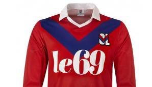 Olympique Lyon: Le69 (1990) - Wir lassen das mal so stehen und fügen an, dass es sich hierbei um ein Restaurant in Lyon handelt. Wie man hier an etwas anderes denken kann, ist uns völlig unklar.