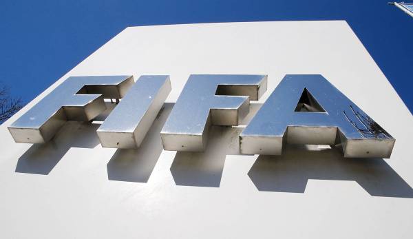 Die FIFA denkt über die Änderung der Abseits-Regel nach.