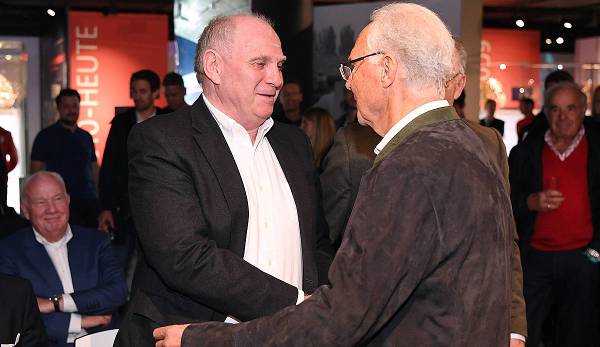 Uli Hoeneß hat Kaiser Franz Beckenbauer gegen die weiter im Raum stehenden Bestechungsvorwürfe verteidigt.