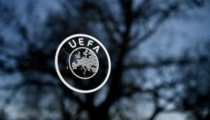 Zur Erklärung: Benotet werden die Top-20-Vereine nach UEFA-Koeffizient. Es wurden nur feste Transfers mit in die Wertung einbezogen. Leihen und Rückkehrer wurden somit nicht beachtet.