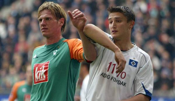 Mustafa Kucukovic (r.) im Duell mit Werders Tim Borowski.