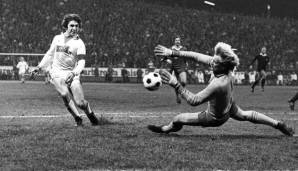 Platz 3 – KLAUS FISCHER: 6 Tore des Monats zwischen 1975 und 2003 für den FC Schalke 04, die deutsche Nationalmannschaft und die "Altstars" 1860 München