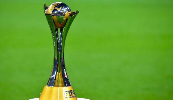 Bei der Klub-WM 2021 spielen sieben Mannschaften um diesen Pokal.