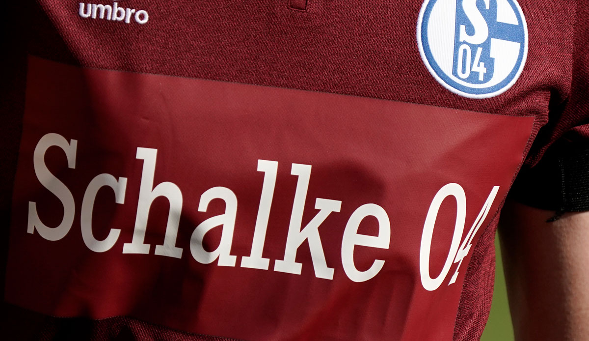 Schalke 04 hat nach dem Aus von Gazprom und Nachfolger Vivawest offenbar einen neuen Trikot-Sponsor gefunden. Laut Bild handelt es sich um den Online-Neuwagen-Handel "MeinAuto.de". Anlass genug, um die kuriosesten Sponsoren zu zeigen.