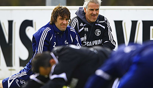 Zukunft auf Schalke ungewiss: Mladen Krstajic (l.) und Trainer Fred Rutten