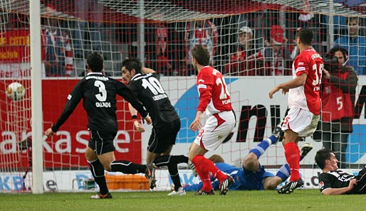 Nikos Lyberopoulos erzielte im Hinspiel den 3:2-Siegtreffer für Eintracht Frankfurt