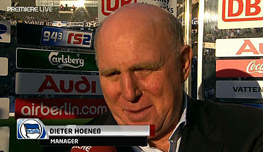 Hertha-Manager Dieter Hoeneß ist nach dem Sieg gegen Bremen erleichtert