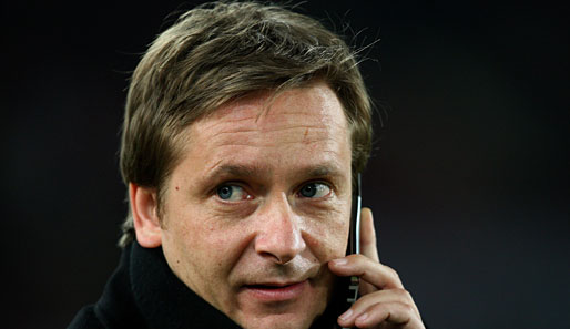 Telefoniert Horst heldt schon bald in Diensten von Schalke 04?