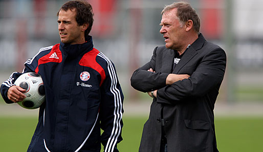 Hermann Gerland (r.) soll Co-Trainer beim FC Bayern werden, Scholl bleibt bei den Amateuren