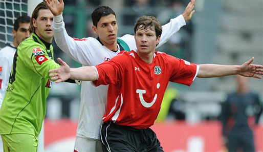 Michael Tarnat bestritt bisher 363 Bundesliga-Spiele. Ihm gelangen je 24 Tore und Vorlagen