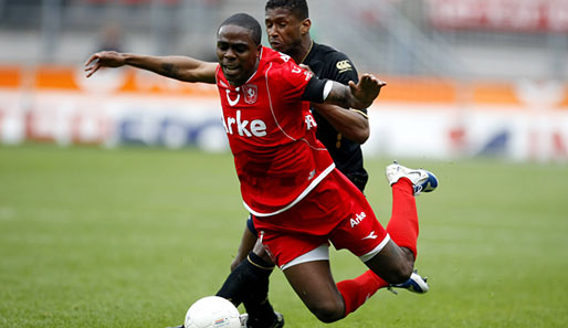 Edson Braafheid hat in der Eredivisie in 143 Spielen drei Treffer erzielt