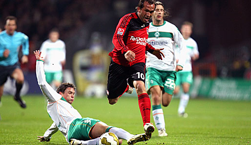 Theofanis Gekas (r.) wechselte 2007 für 4,7 Millionen Euro von Bochum zu Leverkusen