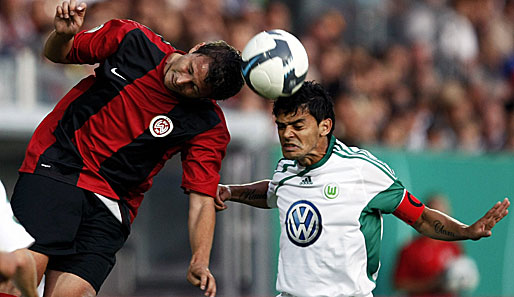 Josue (r.) wechselte 2007 vom FC Sao Paulo für rund 1,5 Millionen Euro zum VfL Wolfsburg