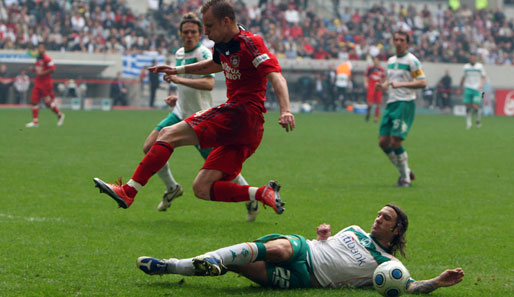 Michal Kadlec (oben) wechselte Anfang 2009 für 2,5 Millionen Euro von Sparta Prag zu Bayer