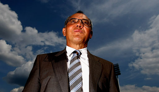 Felix Magath ist als Geschäftsführer, Manager und Trainer der mächtige Mann auf Schalke