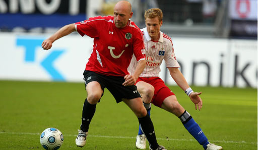 Der Tscheche Jiri Stajner (l.) traf in dieser Saison bereits vier Mal für Hannover 96