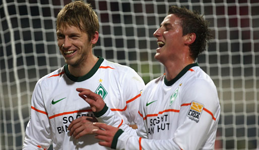 Aaron Hunt (l.) erzielte in den letzten sechs Liga-Spielen fünf Treffer für Werder Bremen