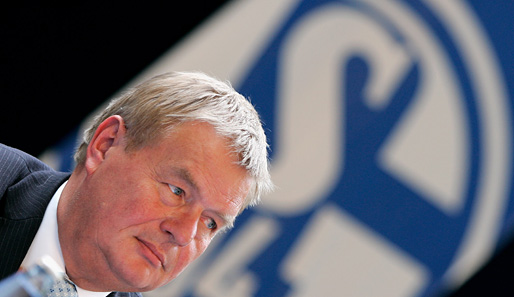 Josef Schnusenberg ist seit dem 18. Juni 2007 Vorstandsvorsitzender des FC Schalke 04