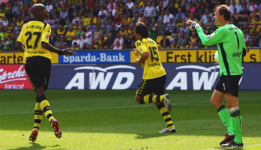Dortmunds Felipe Santana (l.) im Zwist mit VfB-Keeper Jens Lehmann