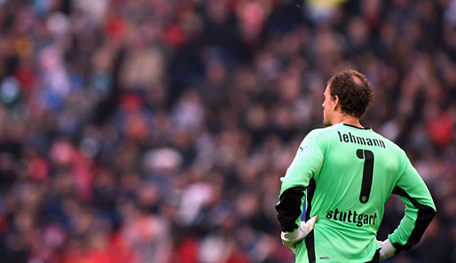 Stuttgarts Keeper Jens Lehmann übte heftige Kritik an der VfB-Fühung - und muss dafür blechen