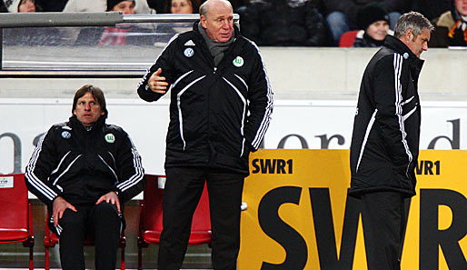 Armin Veh (r.) ist seit acht Monaten bei Wolfsburg im Amt