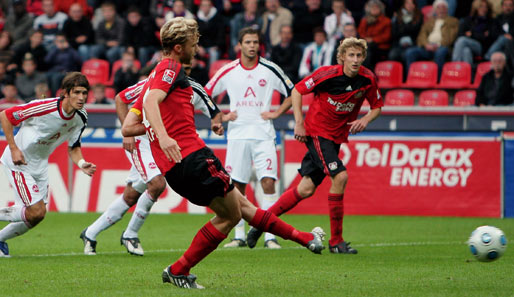 Simon Rolfes absolvierte bisher 144 Spiele für Bayer Leverkusen und erzielte dabei 25 Tore