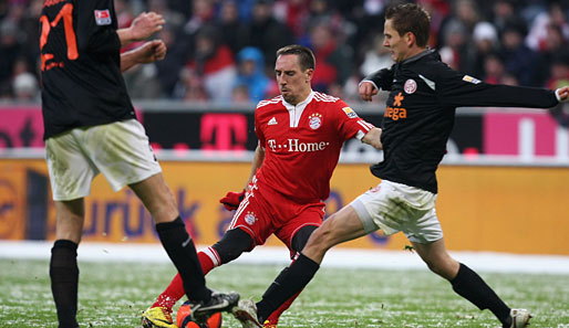 Am 20. Spieltag gegen Mainz wurde Franck Ribery (M.) in der 58. Minute eingewechselt