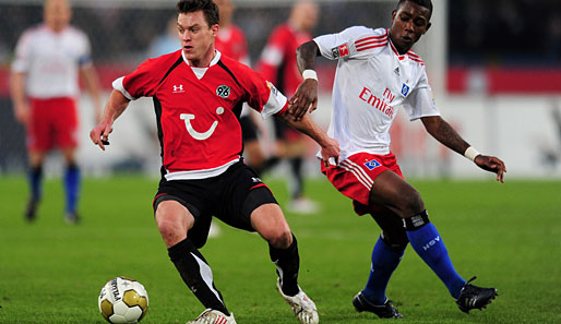 Hanno Balitsch (l.) spielt seit 2005 für Hannover 96