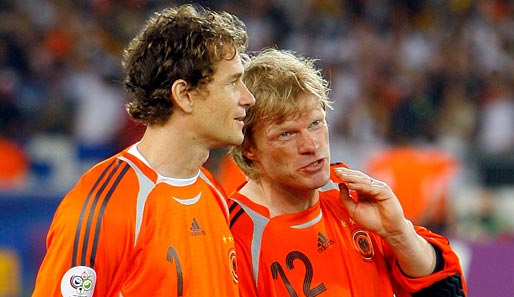Jens Lehmann (l.) verdrängte unter Jürgen Klinsmann Oliver Kahn als Nationaltorhüter