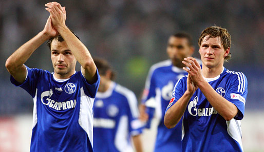 Heiko Westermann (l.) und Benedikt Höwedes spielen seit 2007 für Schalke 04
