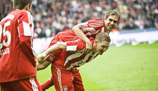 Philipp Lahm (oben) und Bastian Schweinsteiger waren Stützen beim FCB in der letzten Saison