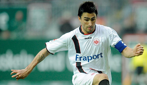 Eintracht-Kapitän Chris fehlt wegen Rückenschmerzen gegen St. Pauli
