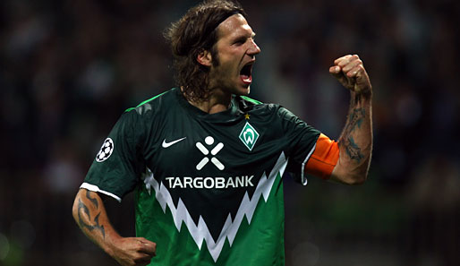 Nach seiner Not-OP liebäugelt Werder-Kapitän Torsten Frings mit einem Comeback gegen Freiburg