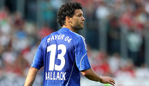 Bald nicht mehr nur Zuschauer: Leverkusens Mittelfeldspieler Michael Ballack