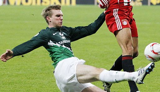 Per Mertesacker trägt seit 2006 das Trikot von Werder Bremen. Vorher war er für Hannover 96 aktiv