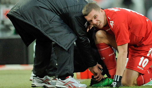Lukas Podolski musste im Spiel gegen Eintracht Frankfurt verletzt ausgewechselt werden